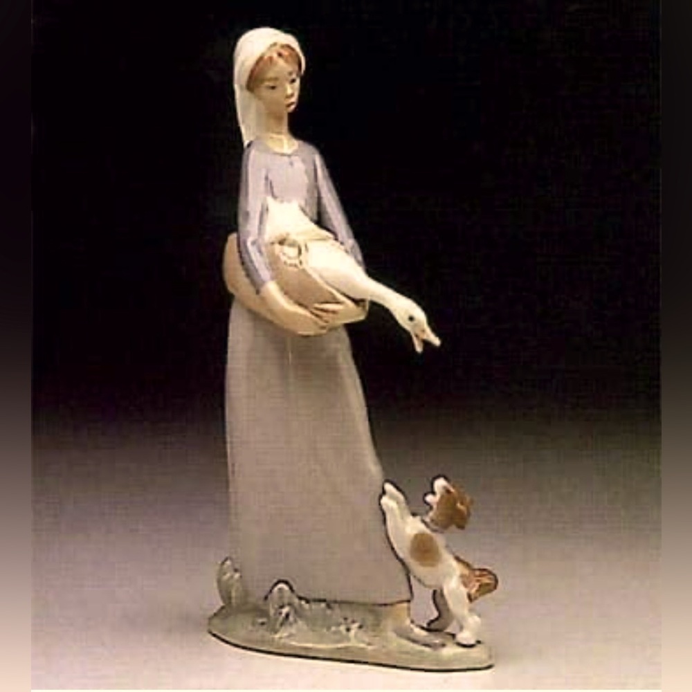 Lladro "Girl with Goose & Dog" #4866 Figurine